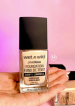 BASE LIQUIDA WET N WILD MATE Y LUMINOSA